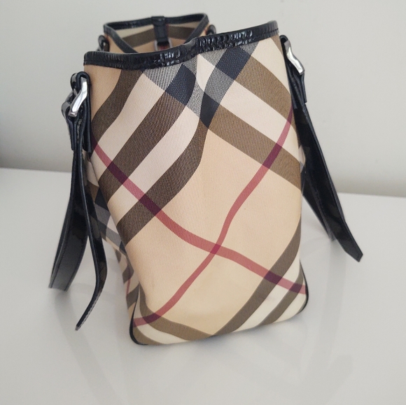 Burberry Canterbury Black Patent Bag - Picture 4 of 14